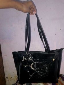 Chic Black Handbag