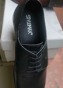 Size 7 Classic Leather Shoes