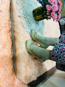 Gold Party Wear Heals