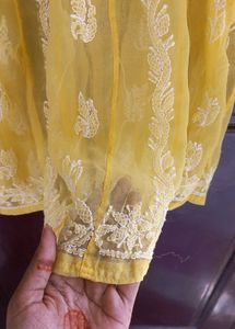 Combo Of Stunning Chickenkari Kurthi&amp; Lipstick