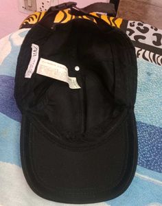 ZARA BLACK CAP (M)