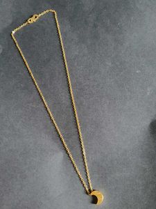 Moon 🌙 Pendent Chain