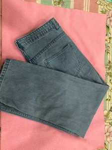 Light Wash Denim Mom fit jeans