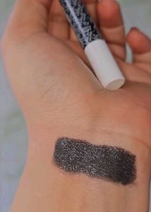 Kay Beauty Metal Show Eyeshadow/ Kajal Stick