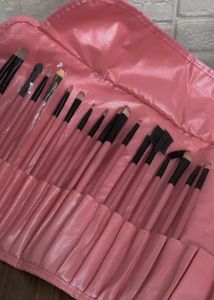 Pink Makeup Brush Set