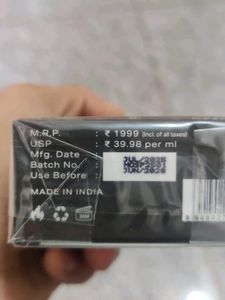 HIRA Oak &amp; Smoke Eau de Parfum