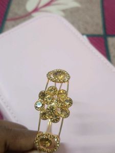 Golden Floral Bracelet
