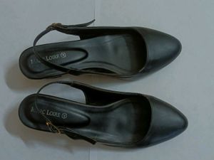 Marc Loire Black Slingback Heels