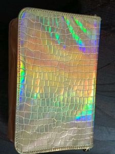 I&#39;m Selling A Sling Bag It Has Reflective Patten