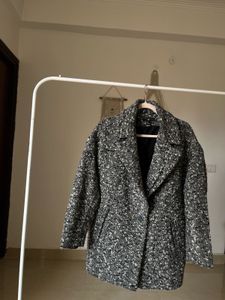 H&amp;M WOMEN OVERSIZED BLACK n WHITE BOUCLE COAT