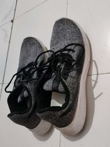 PUMA SIZE 42EU GREY SHOES FOR EVERYDAY