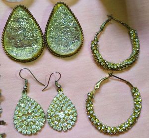 4 EARRINGS &amp; 2 BANGLES JUST = 79/-