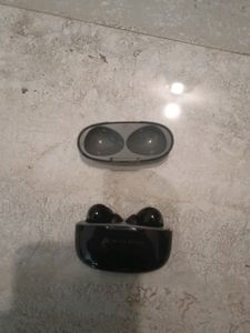 True Wireless Earpods