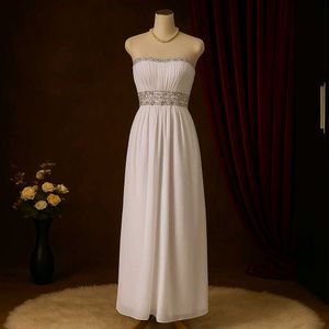 Elegant White Strapless Gown