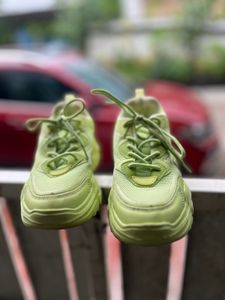 Vibrant Lime Green Westside Sneakers - Like New