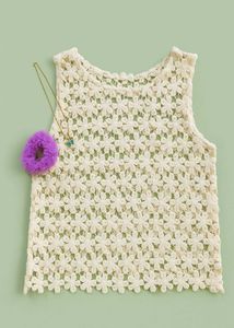 🎀 Beautiful Corchet Floral Top