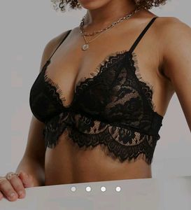 NA-KD Sexy Black Lace Strap Bra/ Bralette