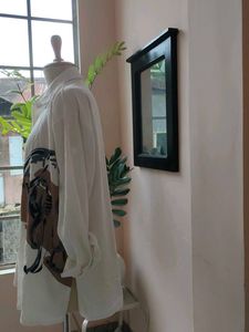 Casual White Printed Top Picked From Thrift Store
