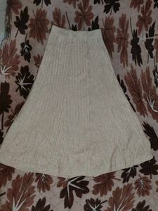 Elegant Off White Skirt For Winters