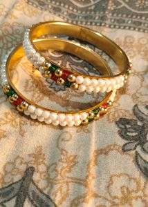 Pearl &amp; Gold Bangle Set