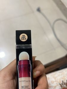 Brand New Instant Age Rewind Eraser Concealer