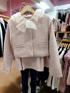 Elegant Cropped Tweed Jacket