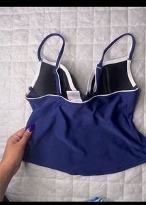 padded bold top😍