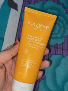 Dot & Key Face Wash