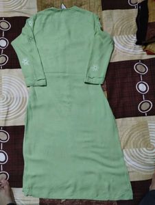 Pishta Green Straight Kurta For Women