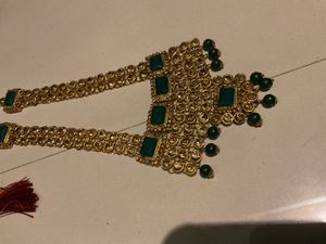 Elegant Green &amp; Gold Necklace