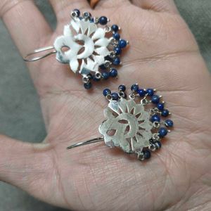 92.5 Motif Dangler