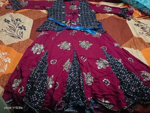 MAROON COLOUR GIRLS&#39; DRESS 👗-WITH Coat Like Dres
