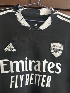 Arsenal Emirates T-Shirt Size M