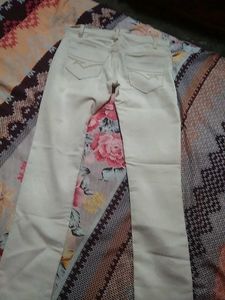 Off-White Casual Pants