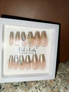 DoDo Lady Press-On Nails