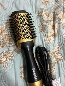 Alan Truman Blow Brush