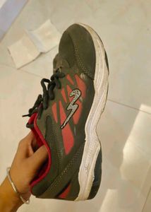 Used Sport Shoes