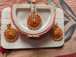 Pink jewellery set