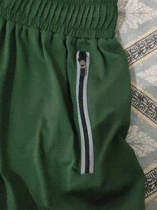 Men&#39;s Green Athletic Shorts