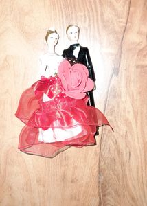 Bride And Groom Statue