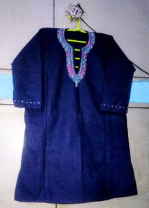 Elegant Embroidered Kashmiri Kurti