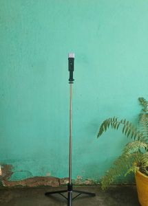 7 FET Selfie Stick with Remote