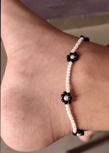 Daisy Beaded Bracelet