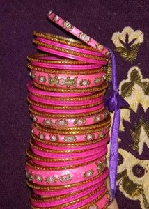 Kurta Set Free Matching Bangles