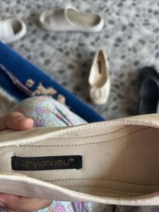 Cute Cream Ballerinas