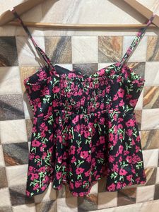 DressBerry Floral Tie-Up Neck Top