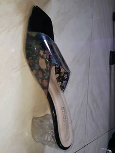 Stylish Black Color Sandal