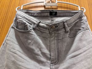 “Rio” Grey Jeans (Almost 🆕)