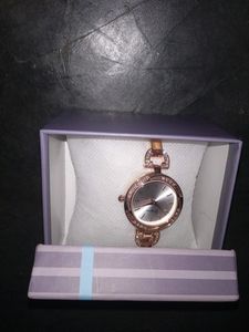 Dhubi Watch