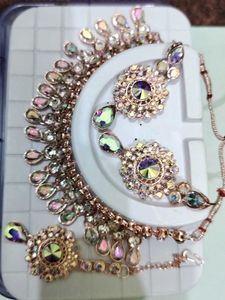 Synthetic Jewellery Set